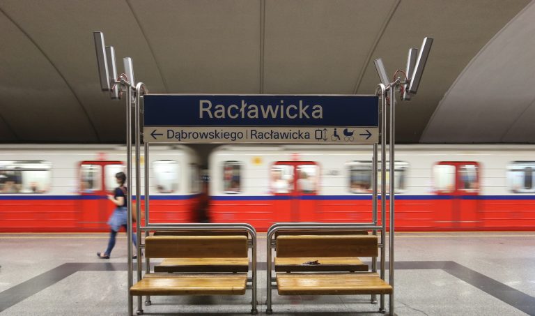 Stacja metra Racławicka