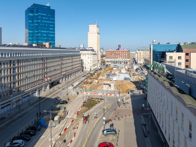 budowa parkingu na placu Powstańców Warszawy